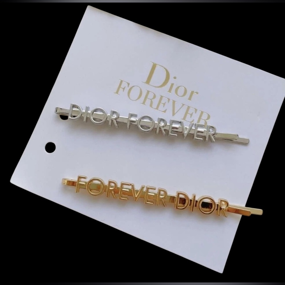 New in Sleeve Dior Set of 2 VIP Gold and Silver Metal Hair Clips Approx 2.5” - Picture 4 of 6